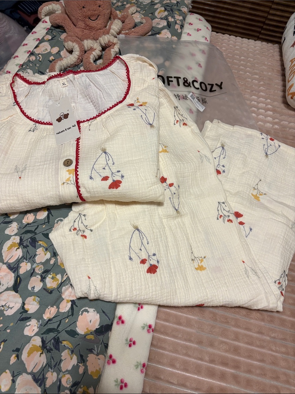 Ownkoti Womens gauze Floral Cream Pajama Set XL
